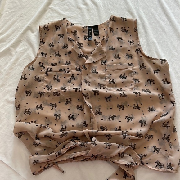 Cute Zebra top! - Picture 1 of 1